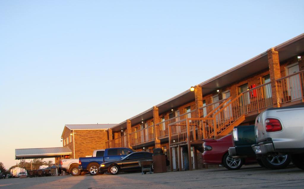 Kansas Country Inn Oakley Exteriér fotografie